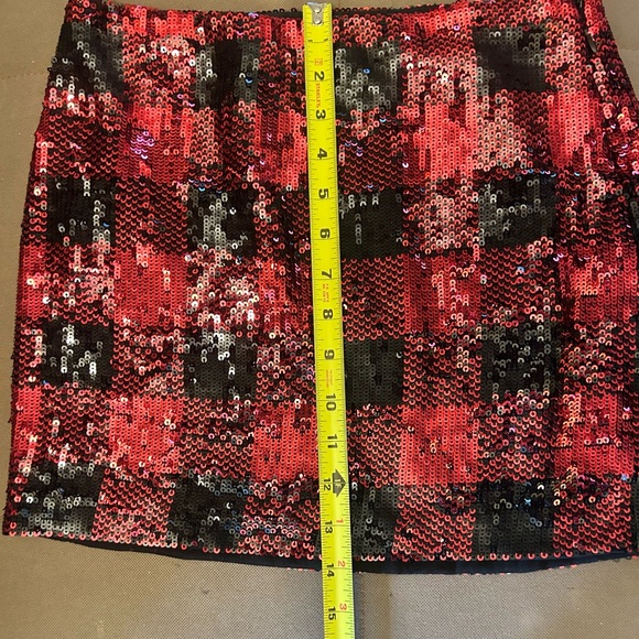 Polo by Ralph Lauren Red and Black Sequin Mini Skirt - Picture 4 of 4